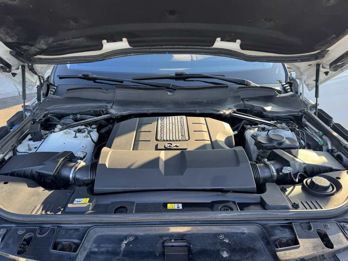 2017 Land Rover Range Rover Sport SVR photo 50