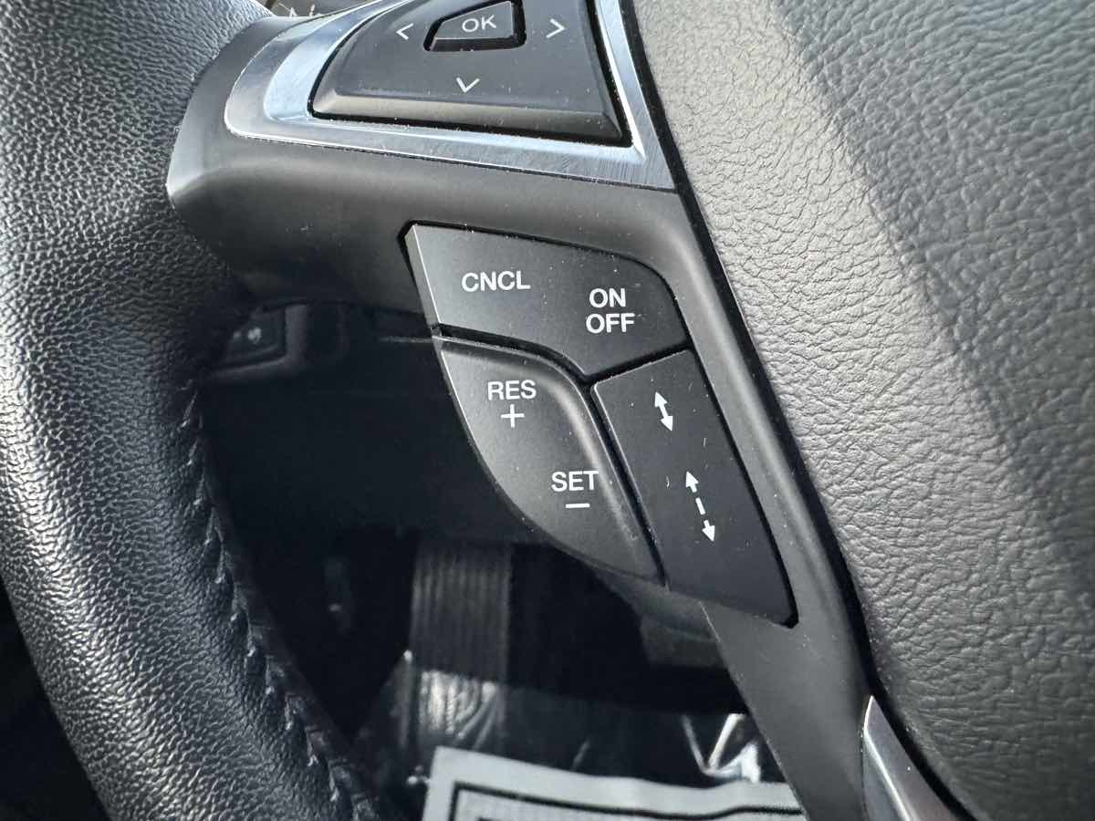 2017 Ford Fusion Hybrid SE photo 14