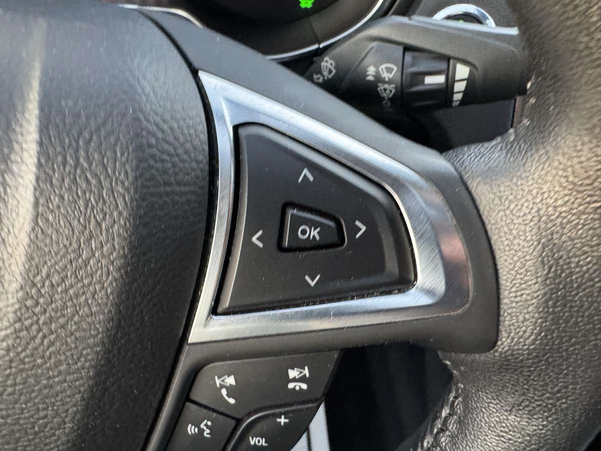2017 Ford Fusion Hybrid SE photo 15