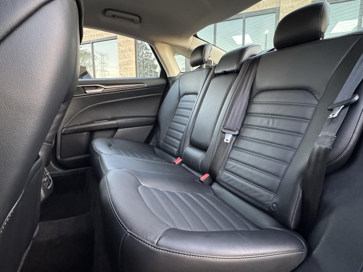 2017 Ford Fusion Hybrid SE photo 38
