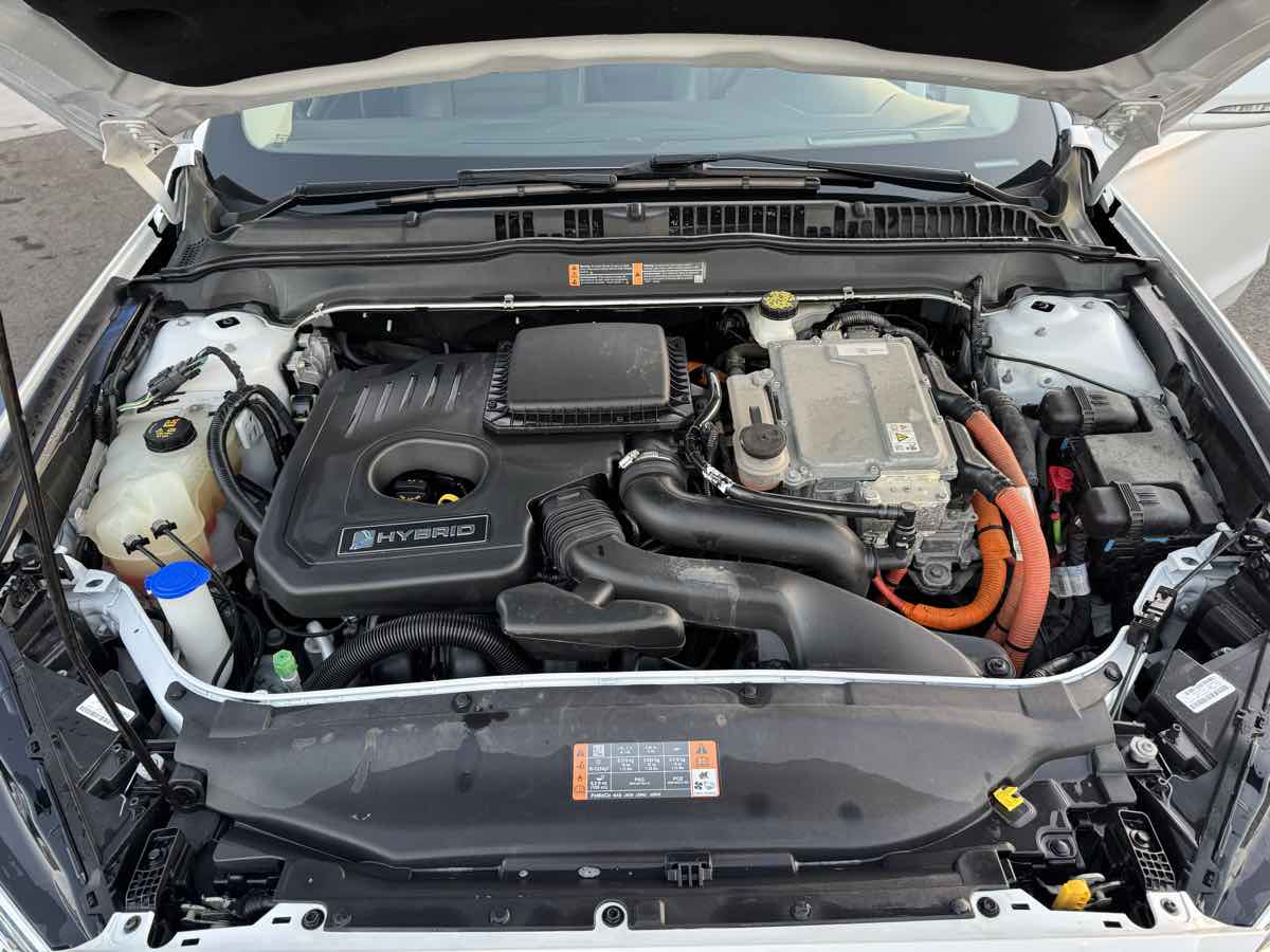 2017 Ford Fusion Hybrid SE photo 43