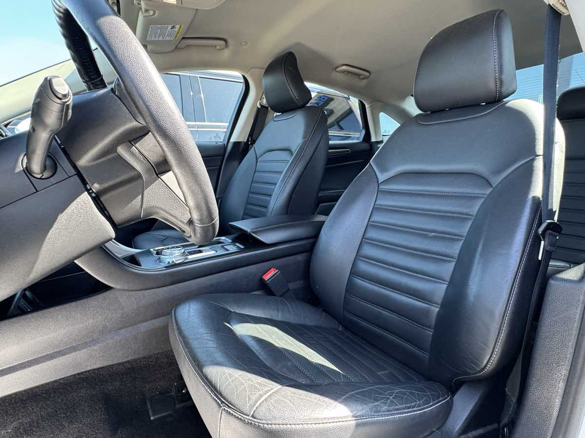2018 Ford Fusion Hybrid SE photo 21