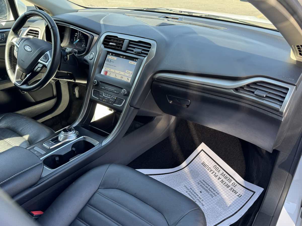 2018 Ford Fusion Hybrid SE photo 26