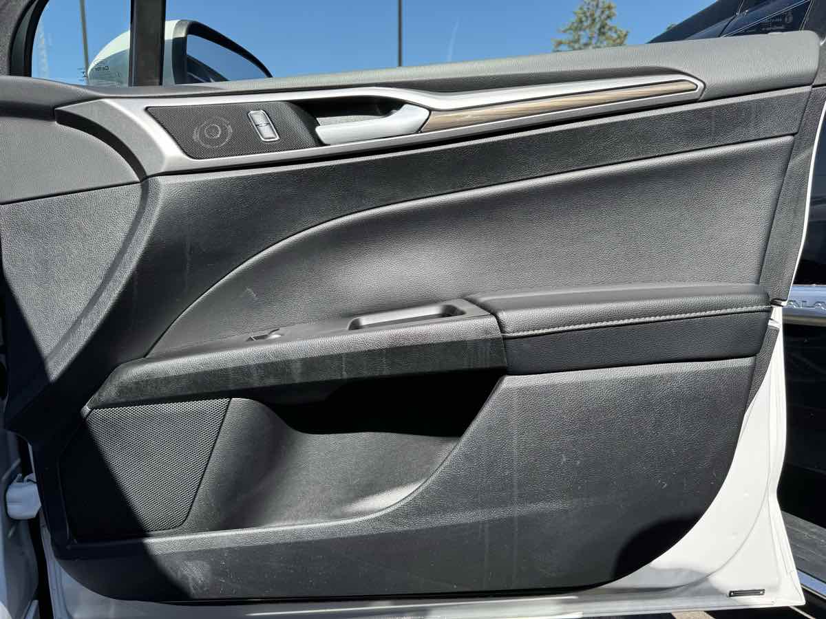 2018 Ford Fusion Hybrid SE photo 28