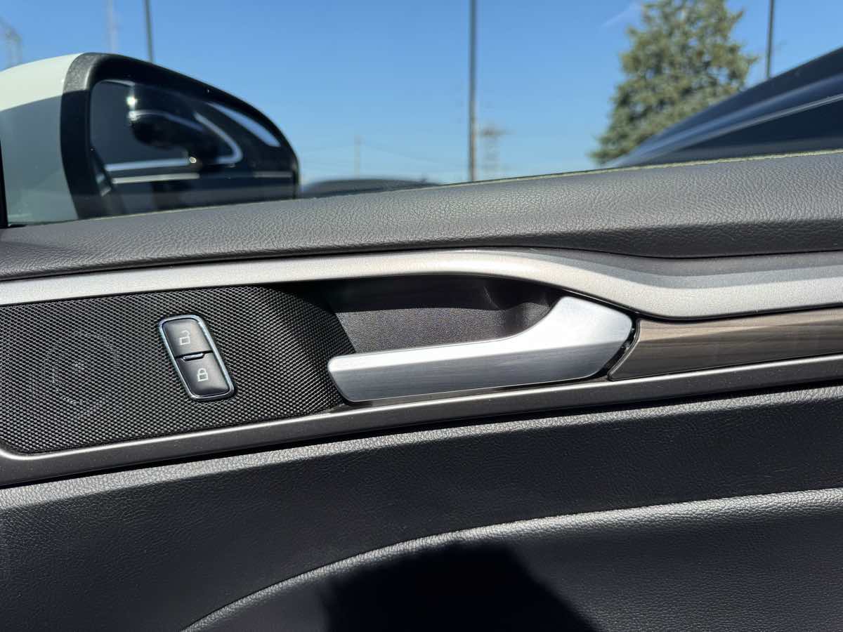 2018 Ford Fusion Hybrid SE photo 30