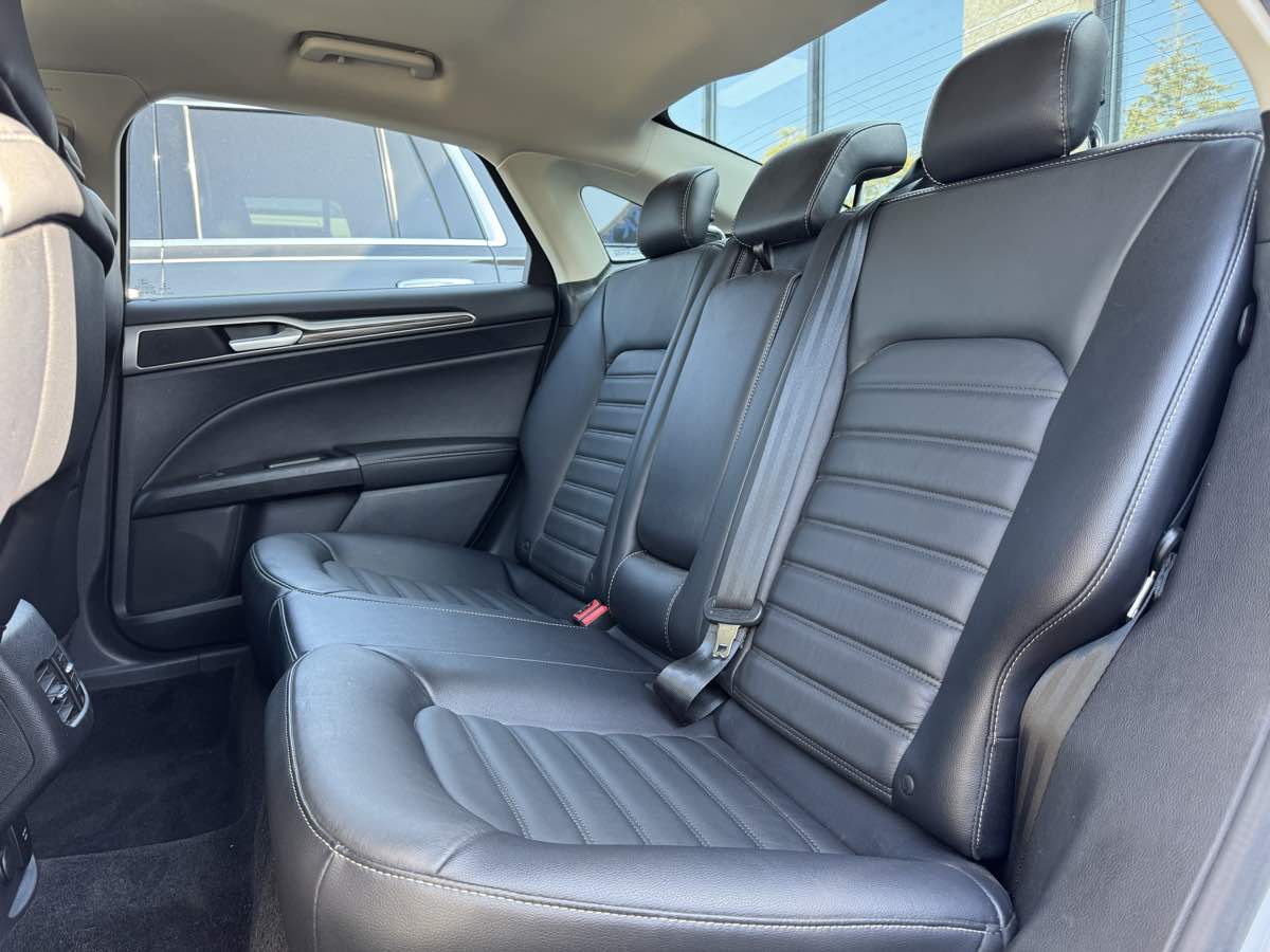 2018 Ford Fusion Hybrid SE photo 36