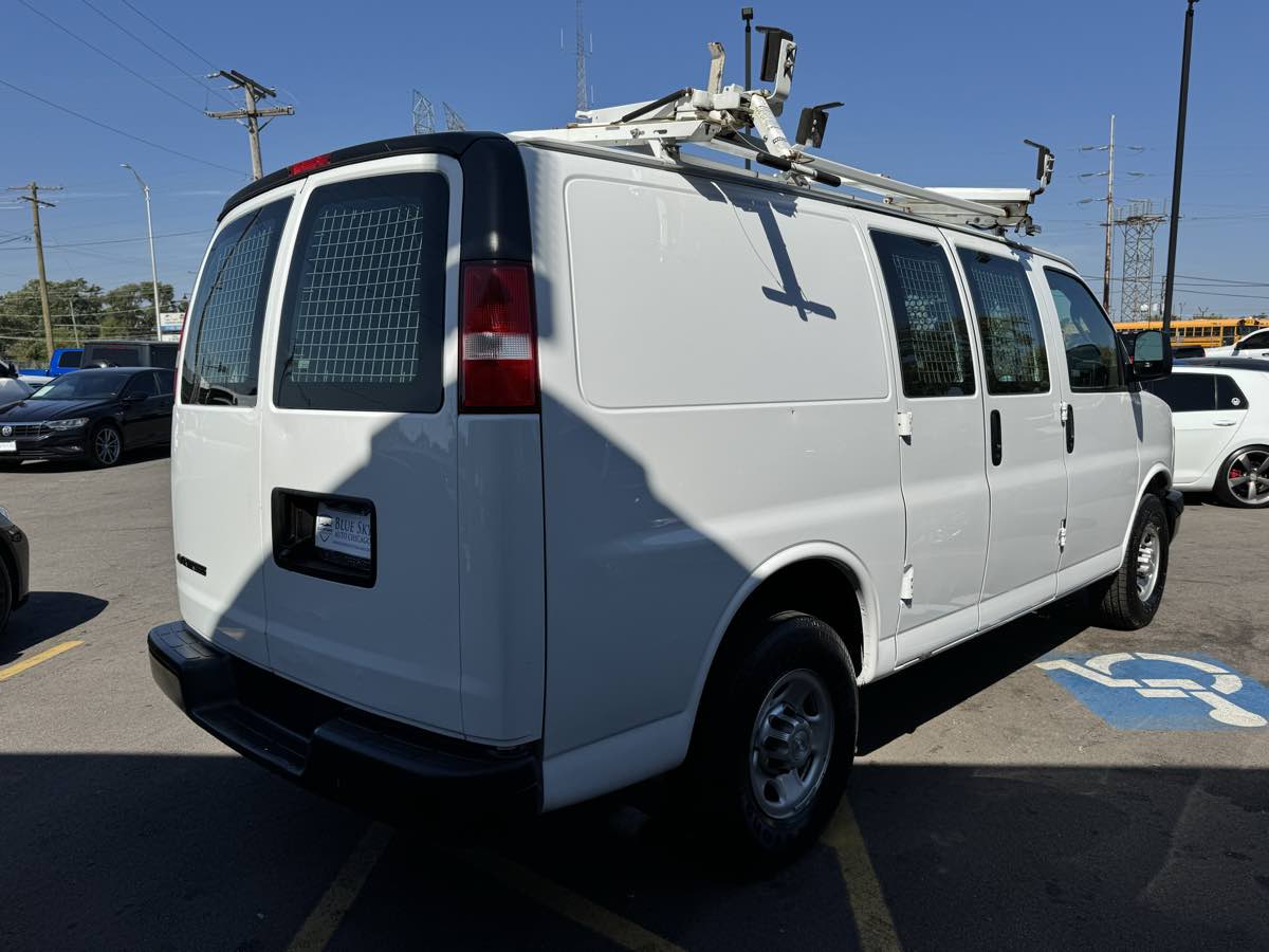 2016 Chevrolet Express Cargo Van photo 5
