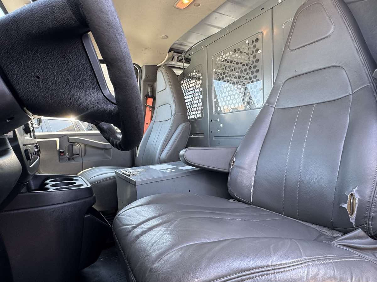 2016 Chevrolet Express Cargo Van photo 19