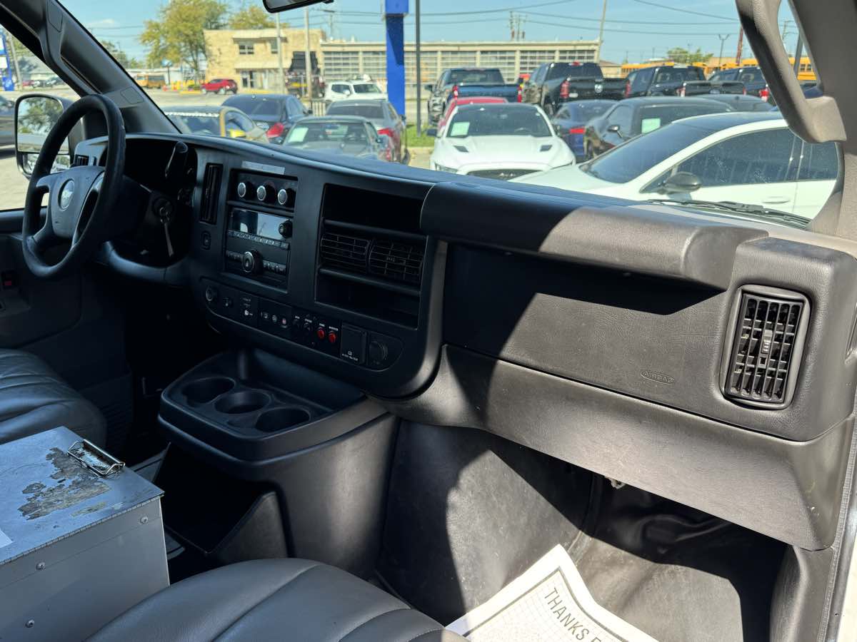 2016 Chevrolet Express Cargo Van photo 22