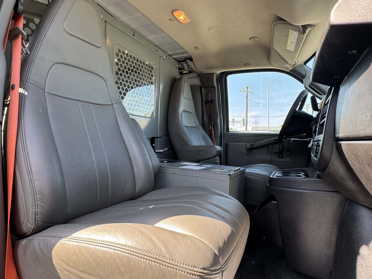 2016 Chevrolet Express Cargo Van photo 23