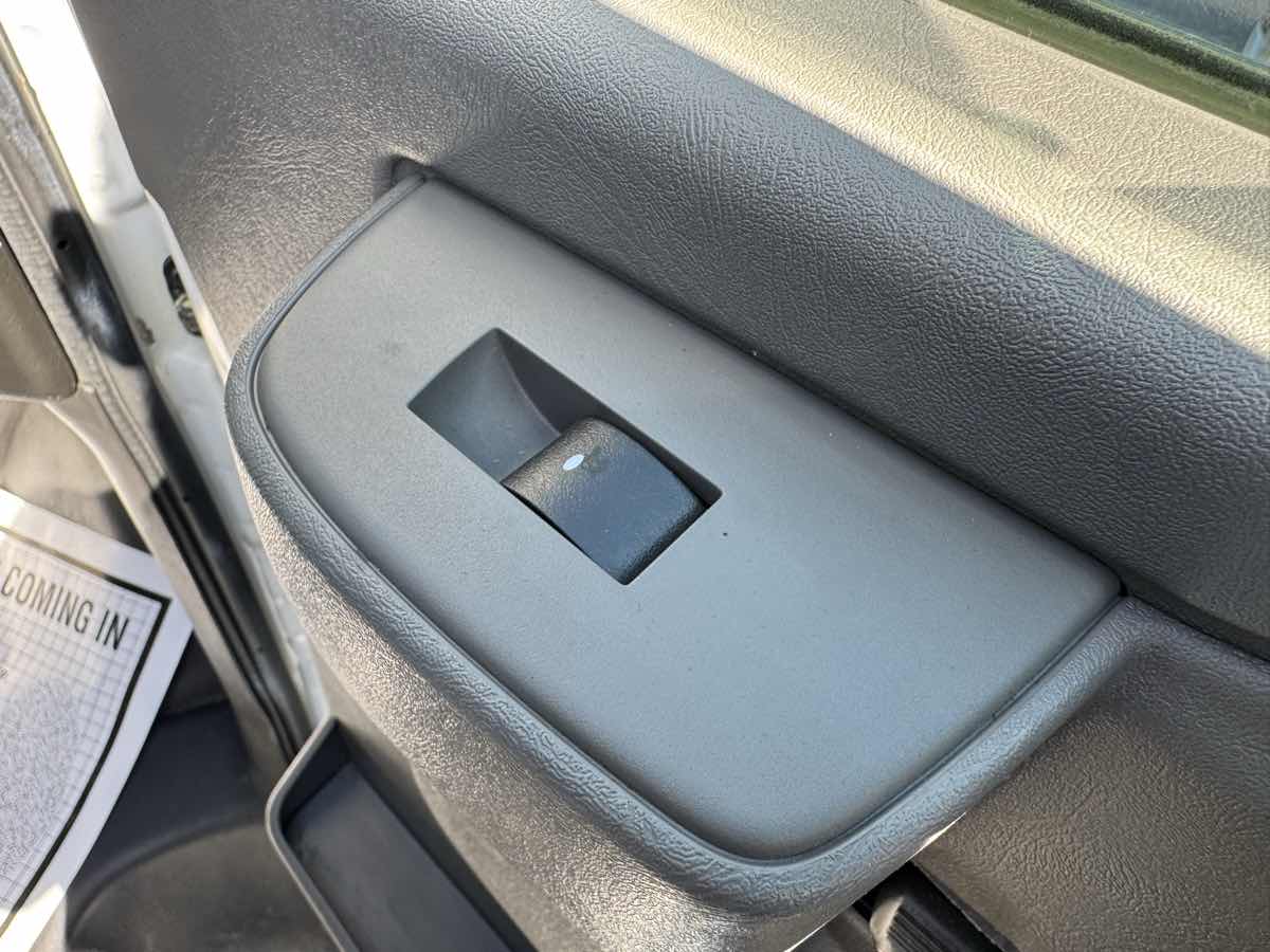 2016 Chevrolet Express Cargo Van photo 25