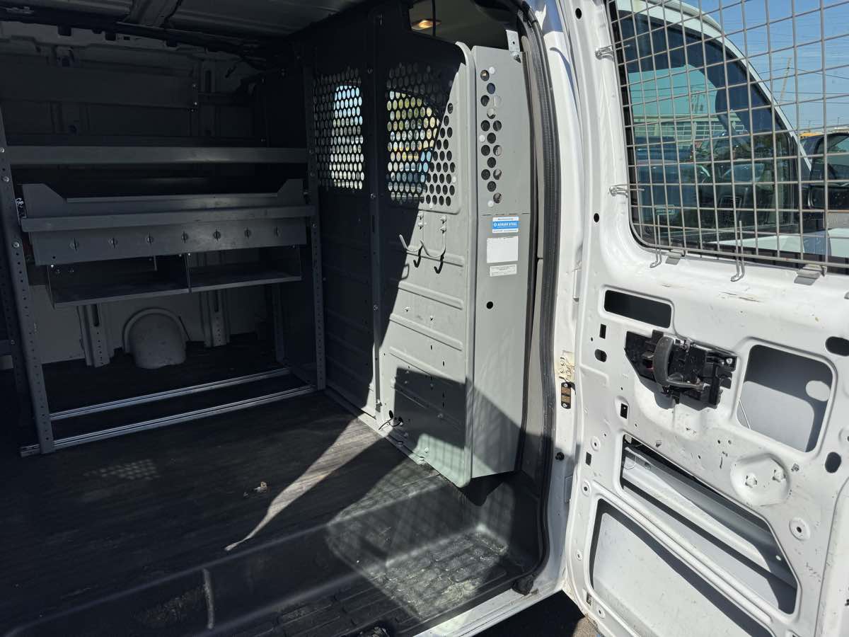 2016 Chevrolet Express Cargo Van photo 27