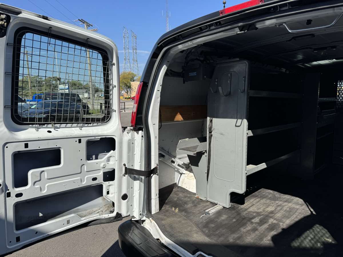 2016 Chevrolet Express Cargo Van photo 29