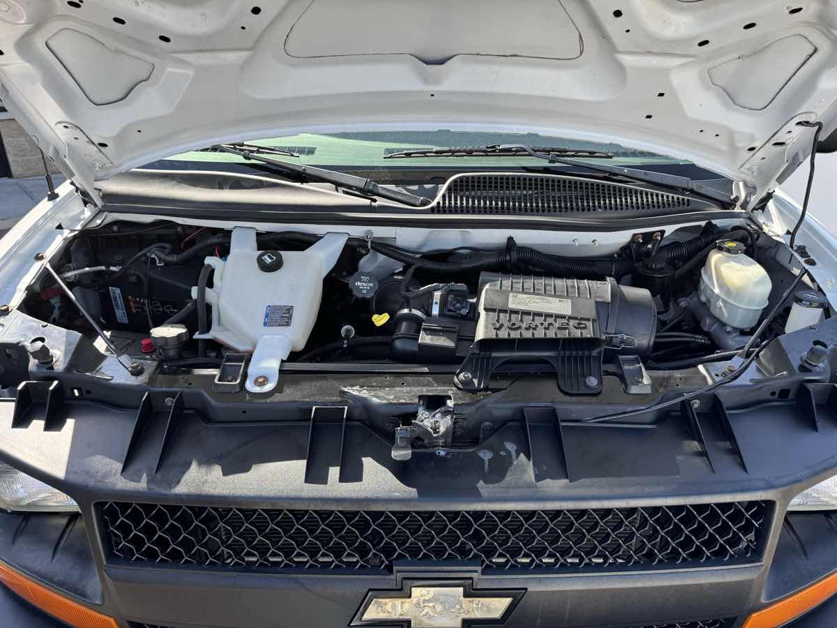 2016 Chevrolet Express Cargo Van photo 30