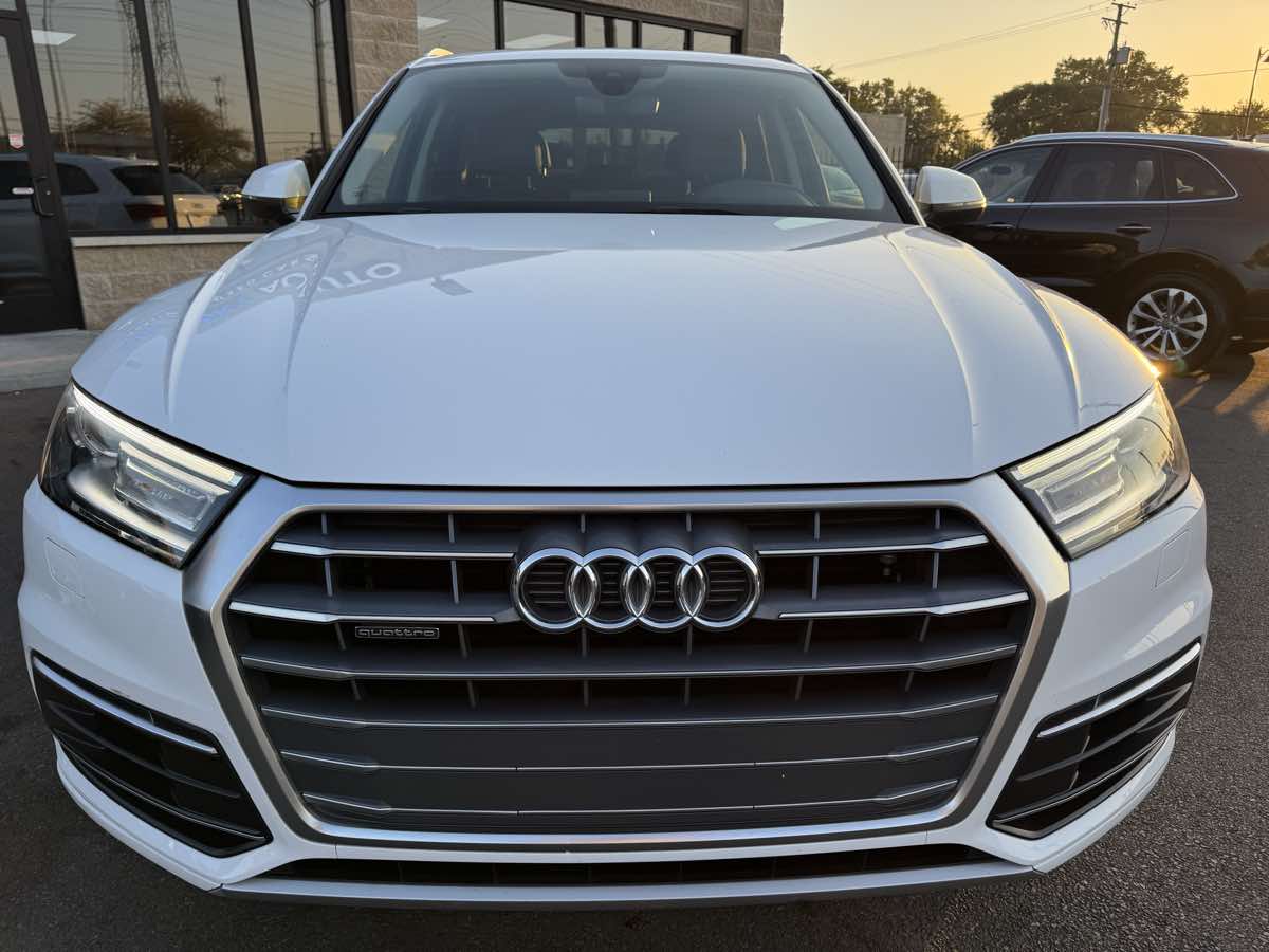 2018 Audi Q5 Premium photo 2