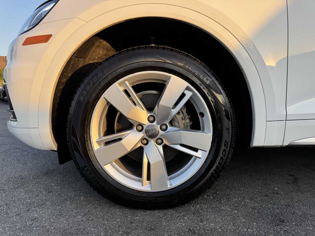 2018 Audi Q5 Premium photo 9