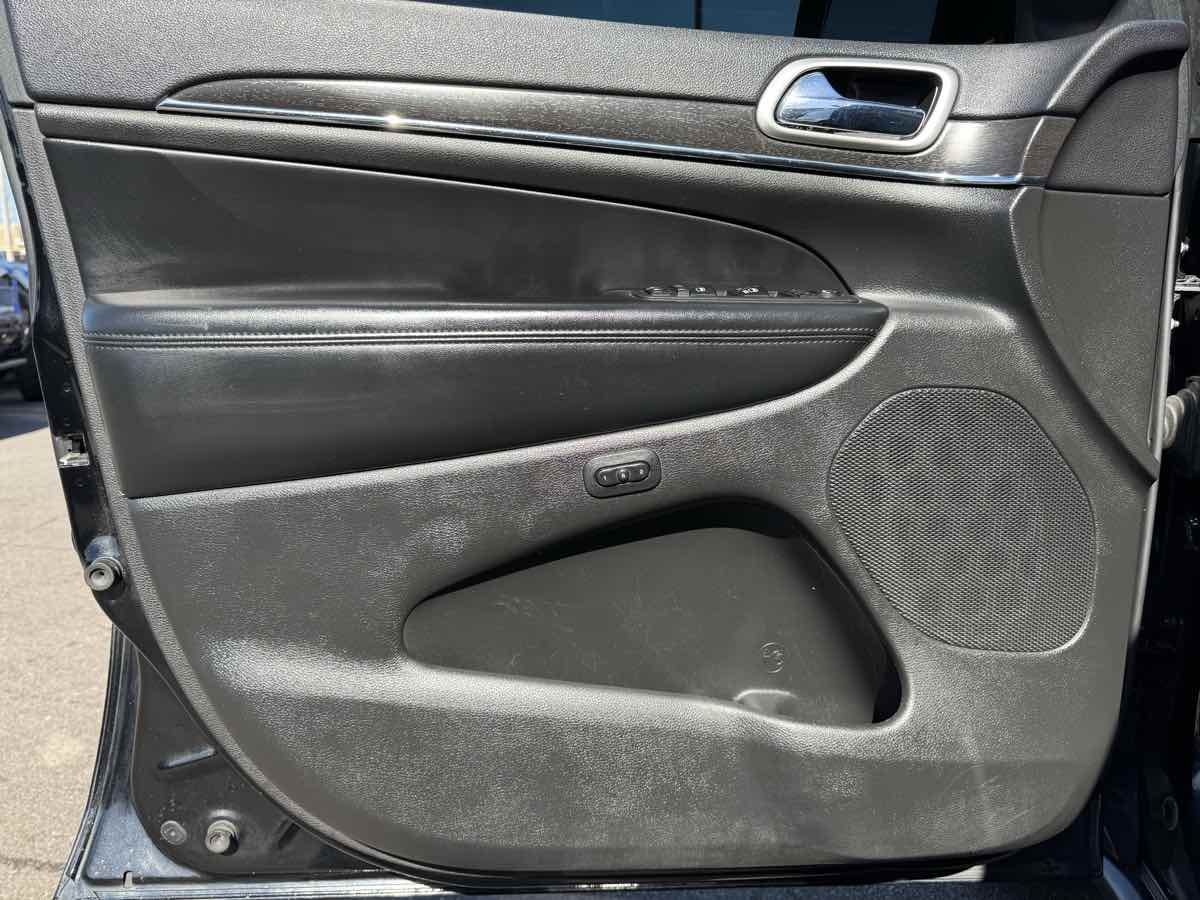 2018 Jeep Grand Cherokee Limited photo 22