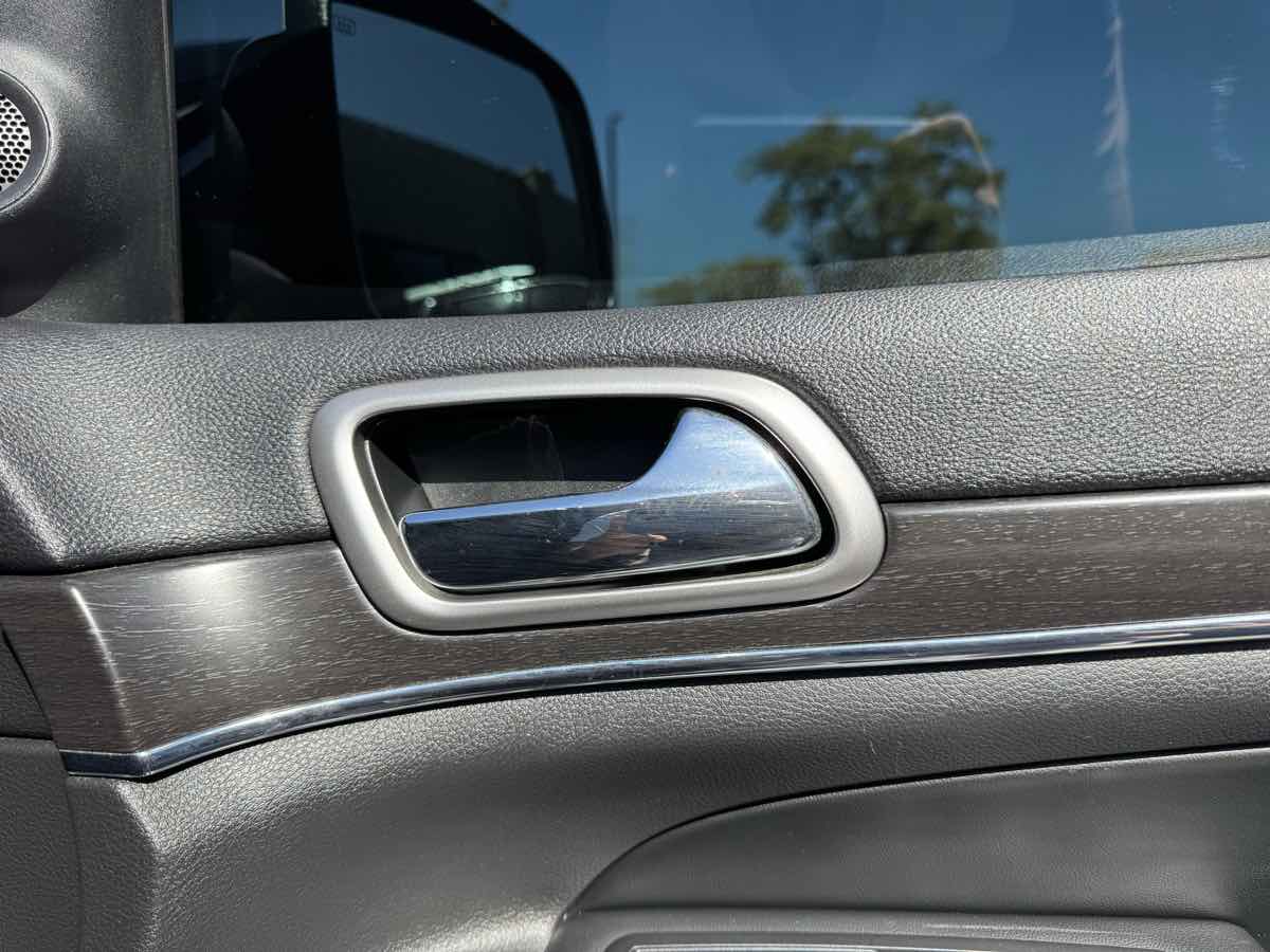 2018 Jeep Grand Cherokee Limited photo 29