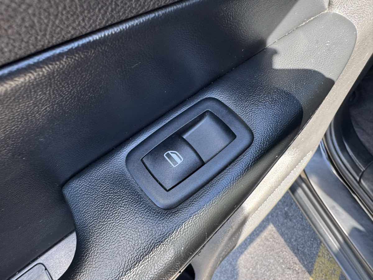 2018 Jeep Grand Cherokee Limited photo 37