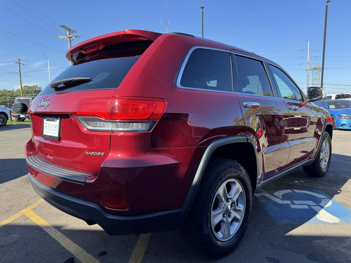 2015 Jeep Grand Cherokee Laredo photo 3