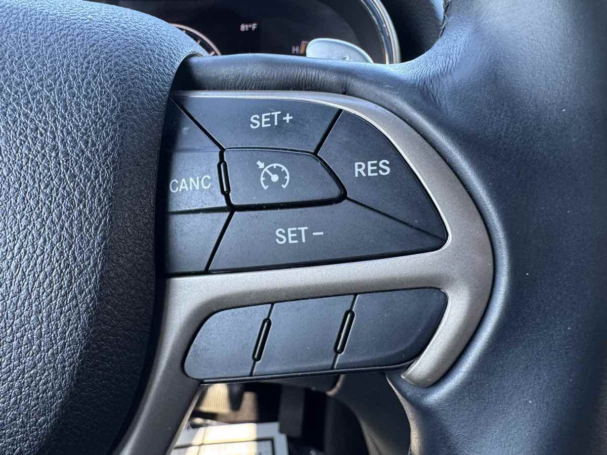 2015 Jeep Grand Cherokee Laredo photo 13
