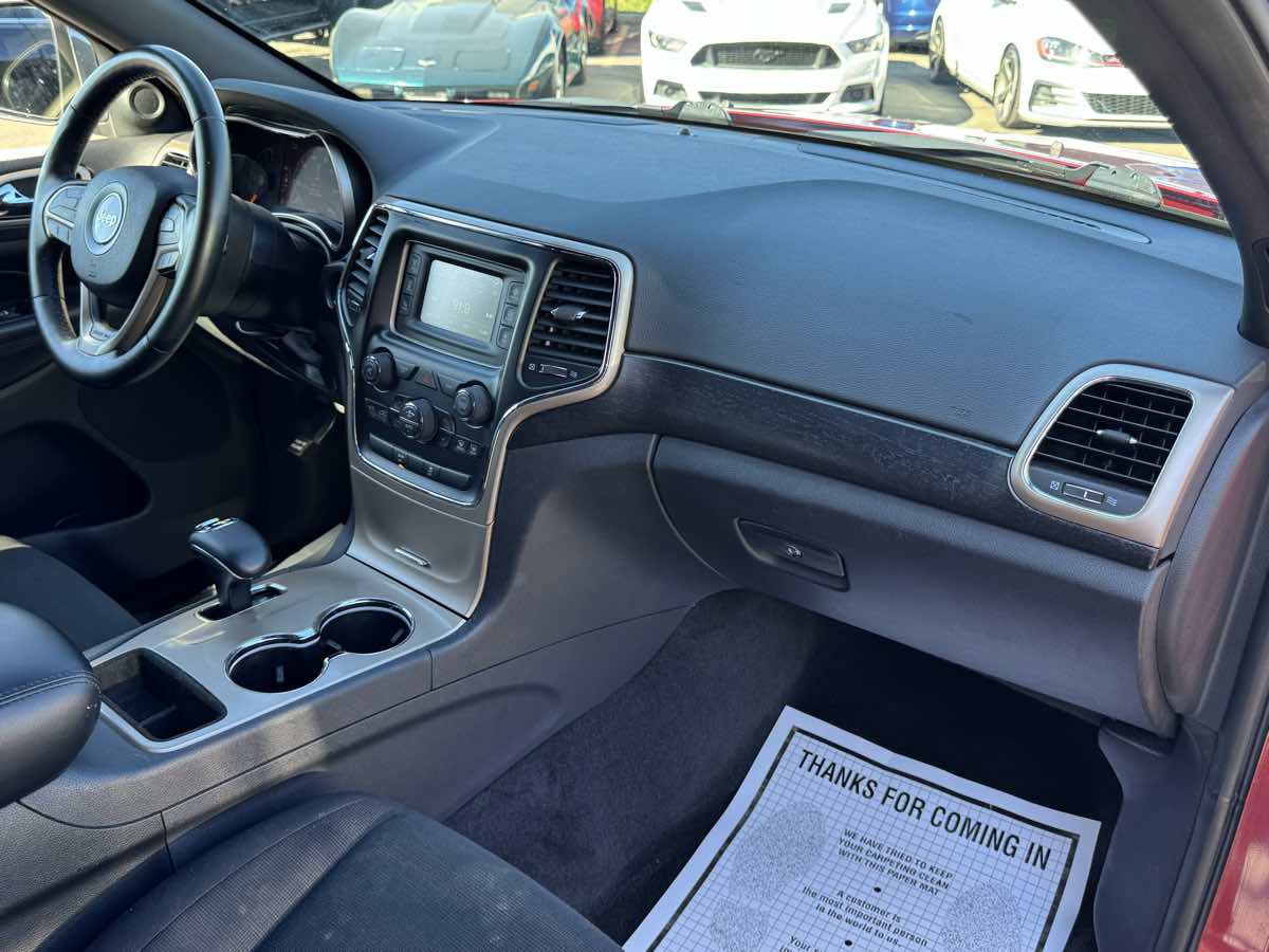 2015 Jeep Grand Cherokee Laredo photo 22