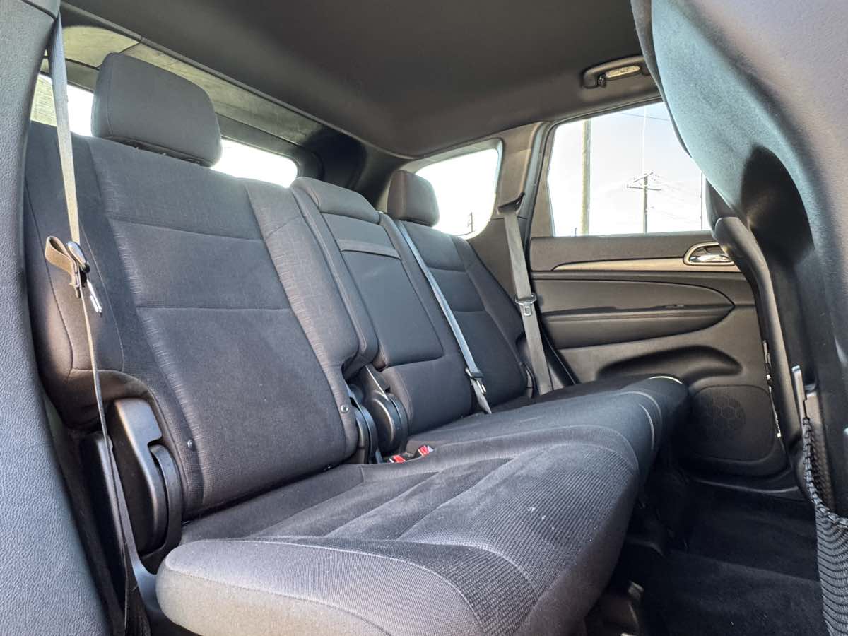 2015 Jeep Grand Cherokee Laredo photo 27