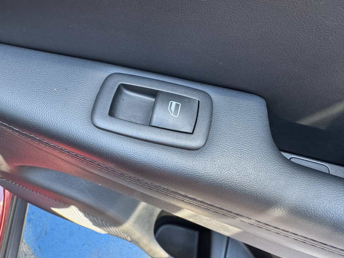 2015 Jeep Grand Cherokee Laredo photo 29