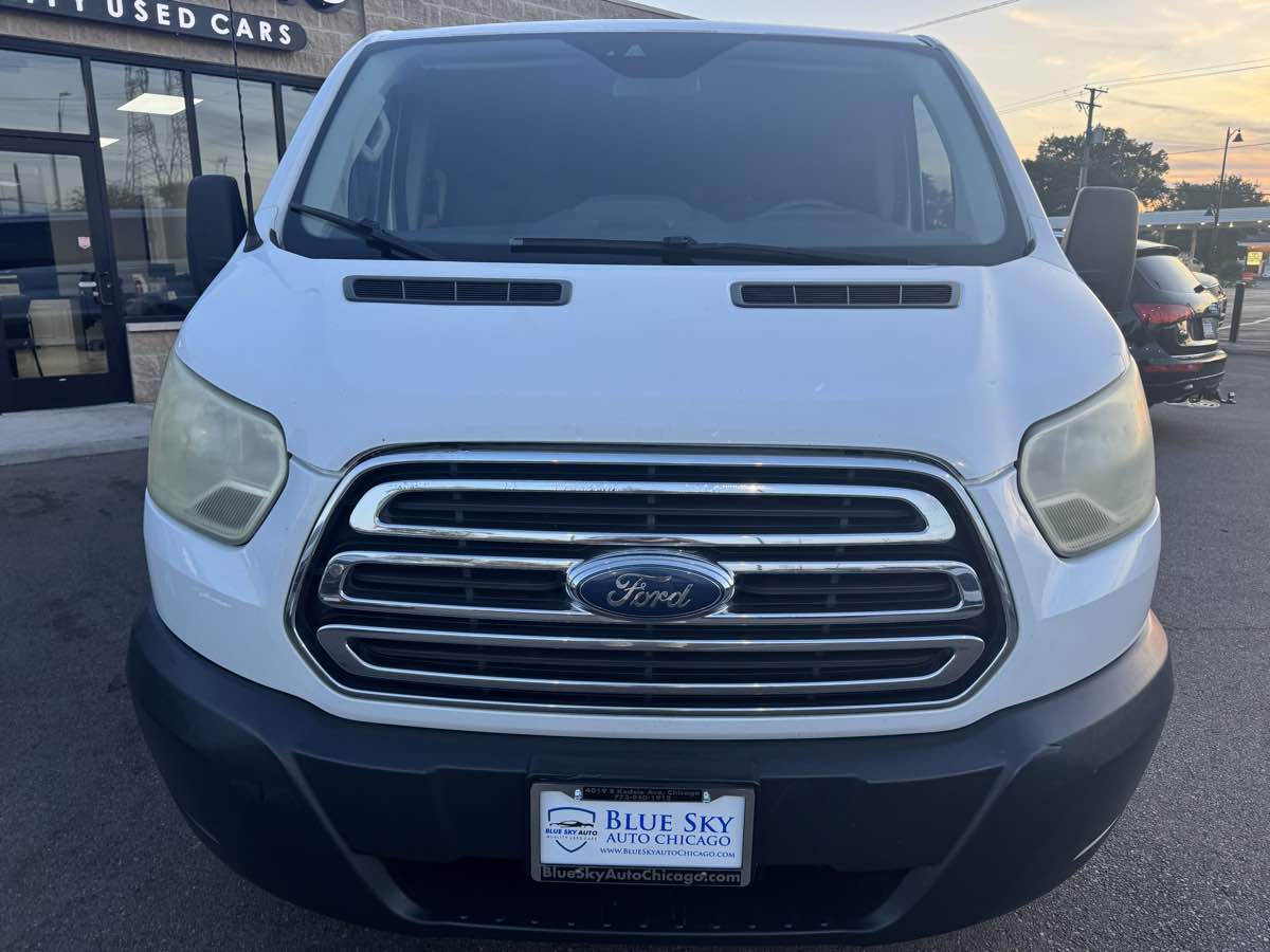 2015 Ford Transit XLT photo 2