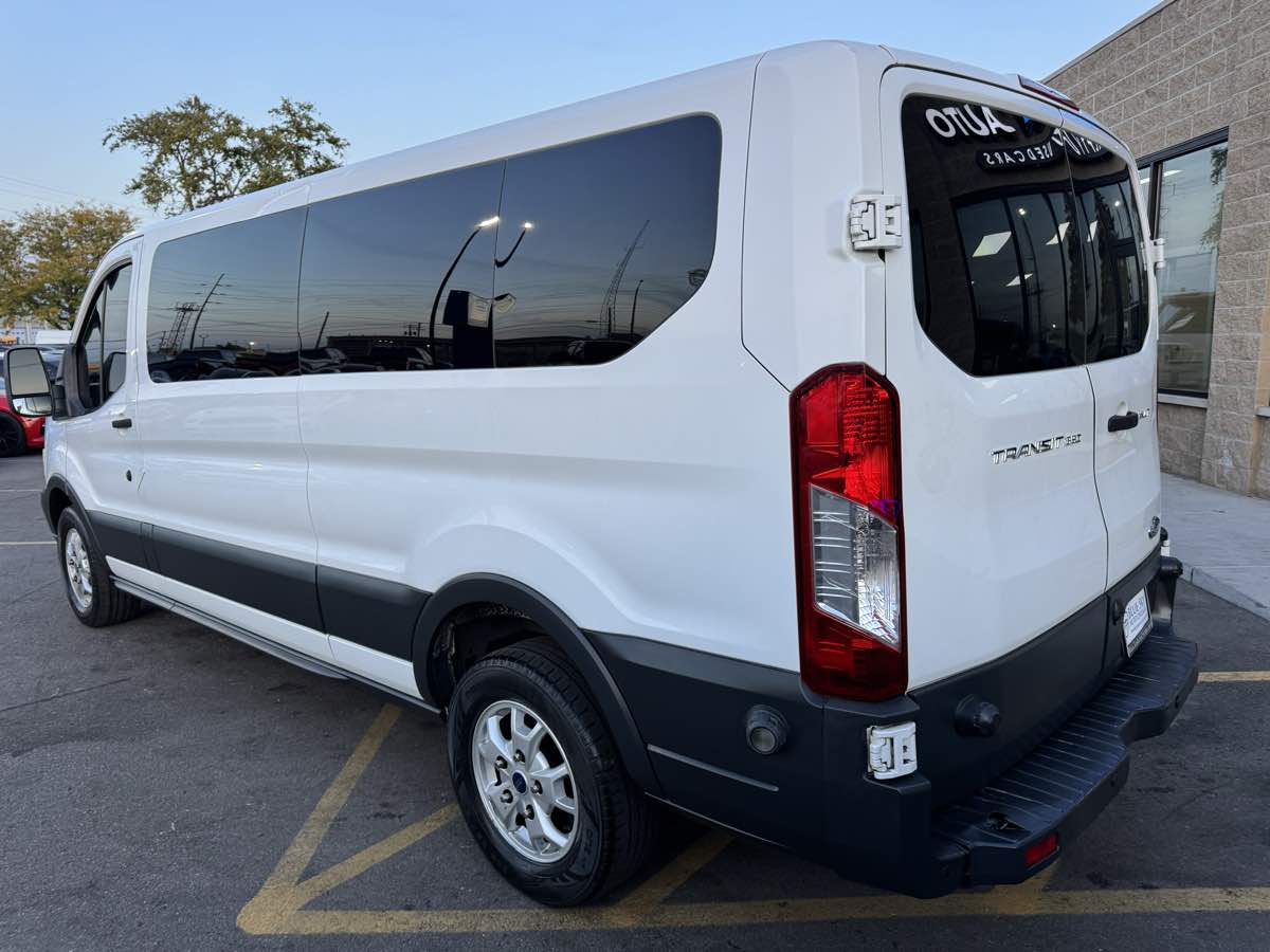 2015 Ford Transit XLT photo 7