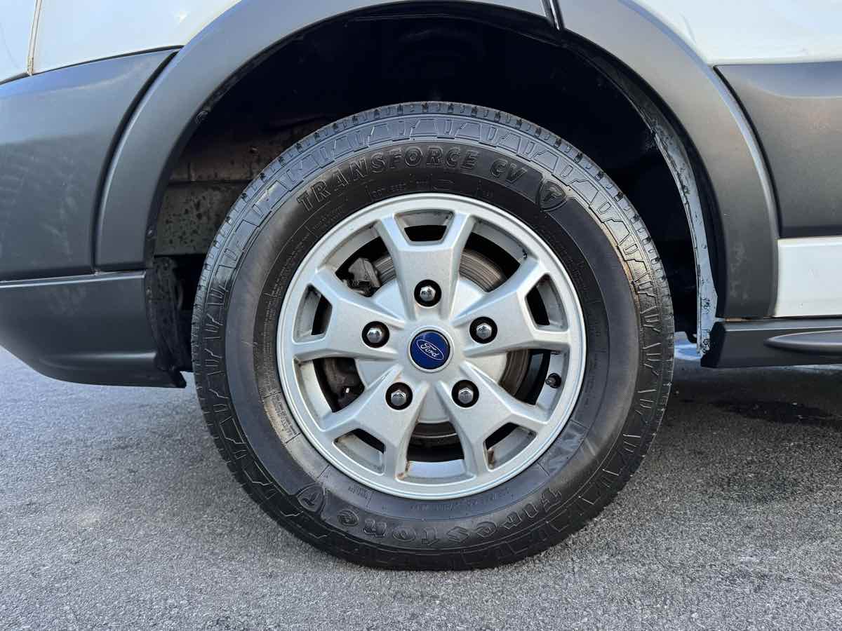 2015 Ford Transit XLT photo 9
