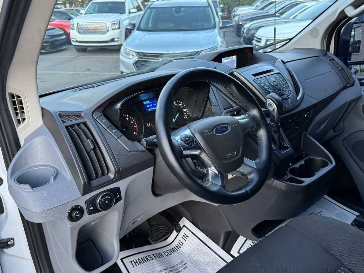 2015 Ford Transit XLT photo 11