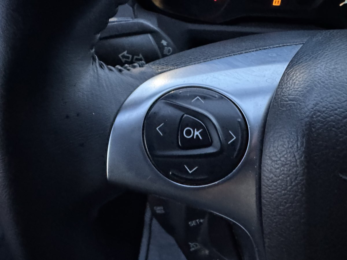 2015 Ford Transit XLT photo 14