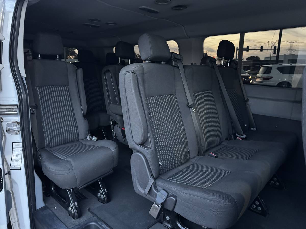 2015 Ford Transit XLT photo 31