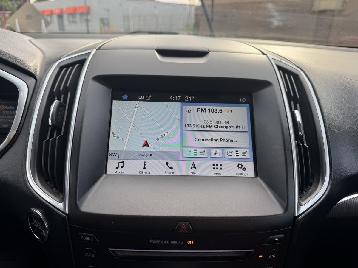2017 Ford Edge Titanium photo 29