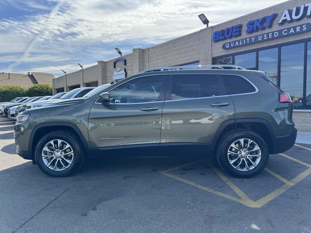 2021 Jeep Cherokee Latitude Lux photo 8