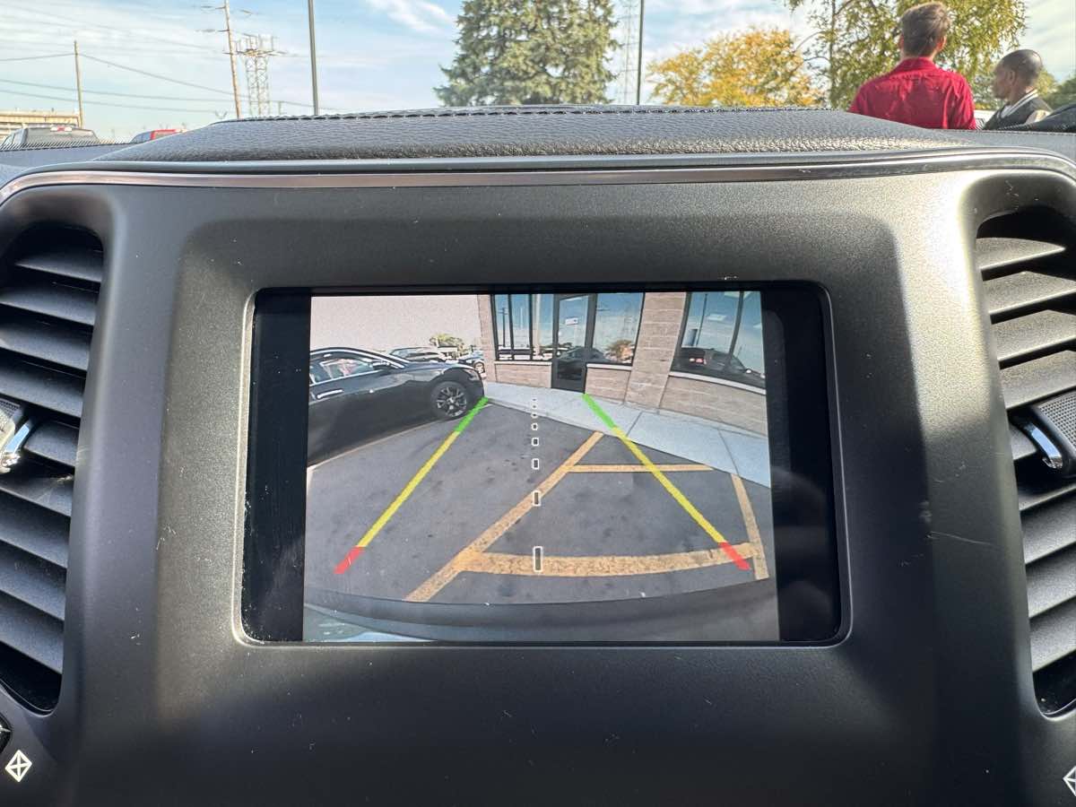 2021 Jeep Cherokee Latitude Lux photo 22