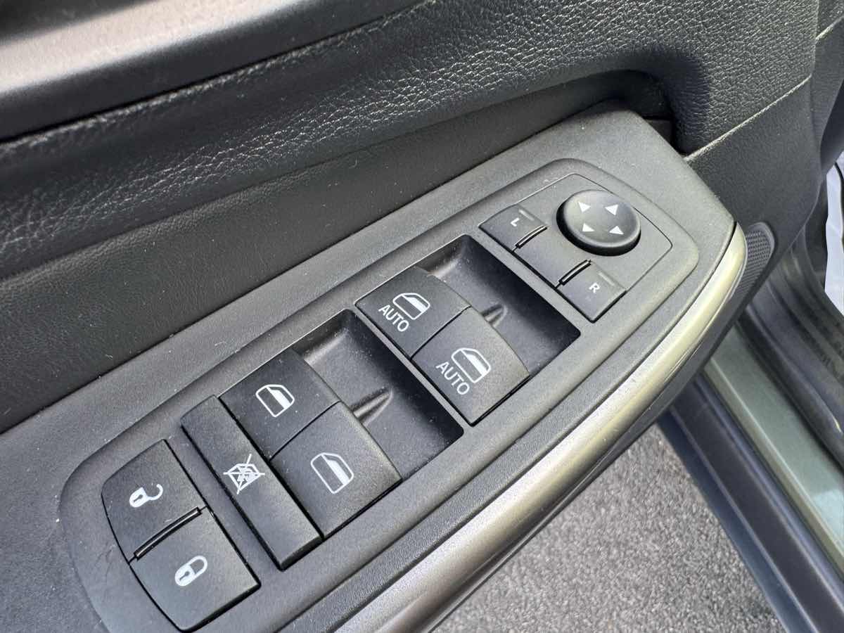2021 Jeep Cherokee Latitude Lux photo 27