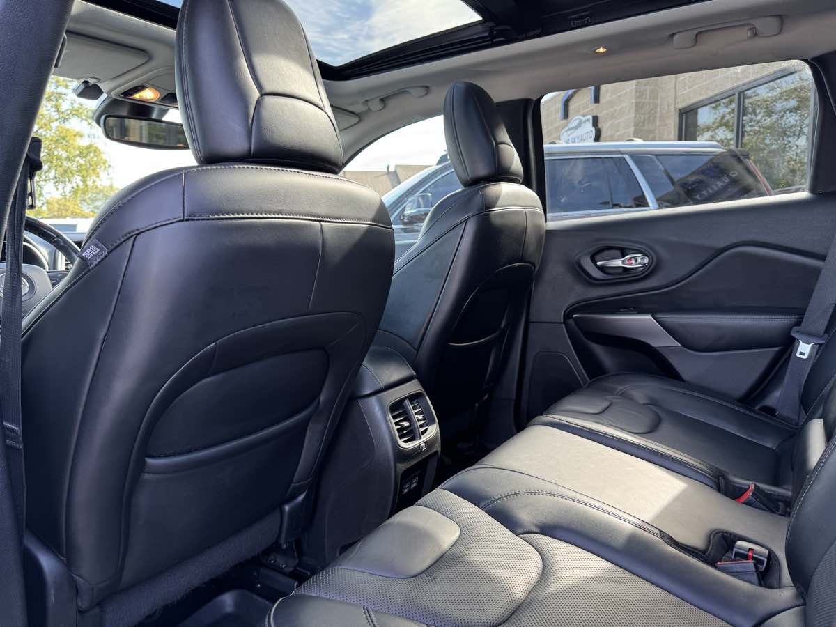 2021 Jeep Cherokee Latitude Lux photo 39