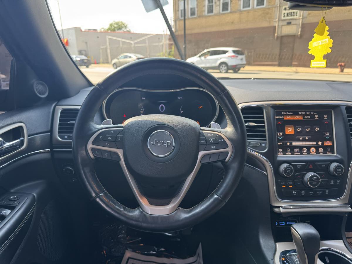 2017 Jeep Grand Cherokee Limited photo 12