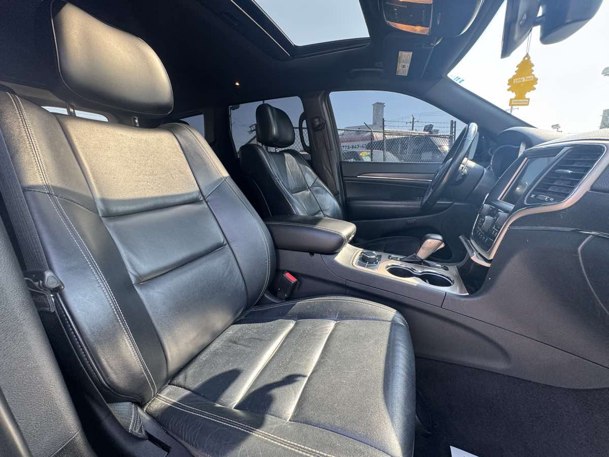 2017 Jeep Grand Cherokee Limited photo 24