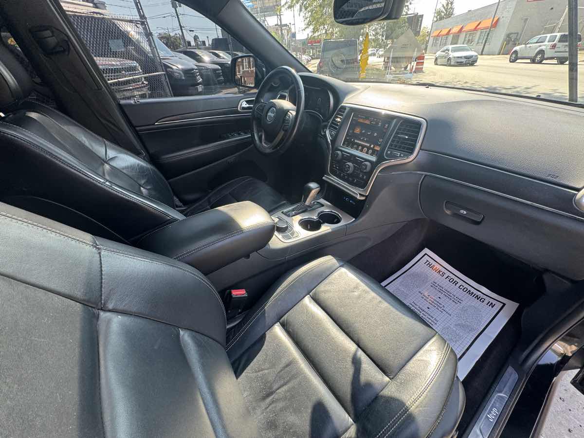 2017 Jeep Grand Cherokee Limited photo 25
