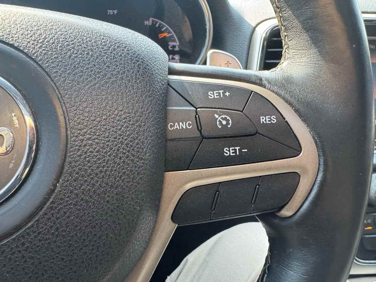 2017 Jeep Grand Cherokee Limited photo 30