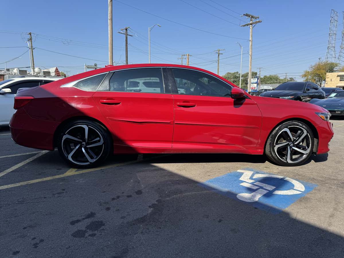 2018 Honda Accord Sport 2.0T photo 2