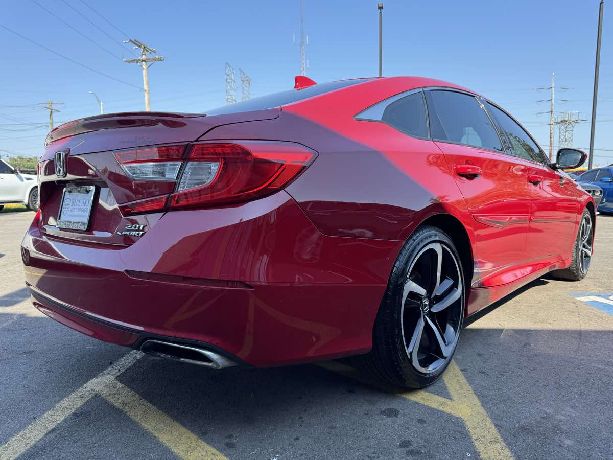 2018 Honda Accord Sport 2.0T photo 3