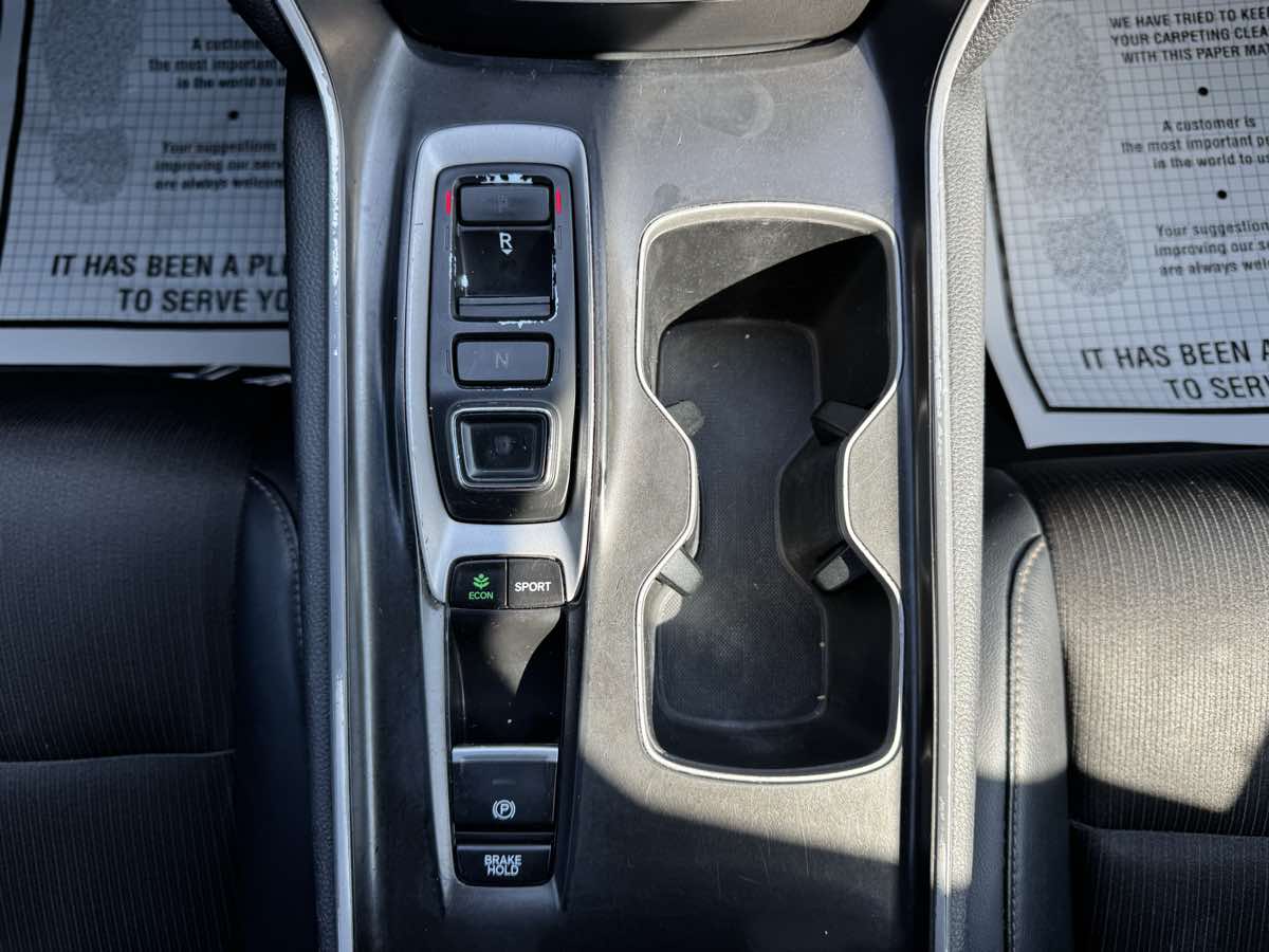 2018 Honda Accord Sport 2.0T photo 15