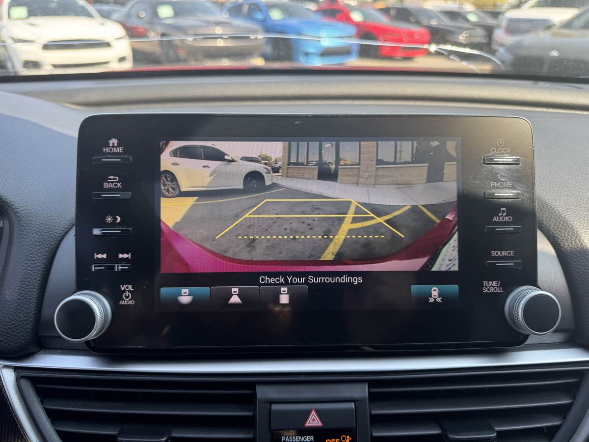 2018 Honda Accord Sport 2.0T photo 18