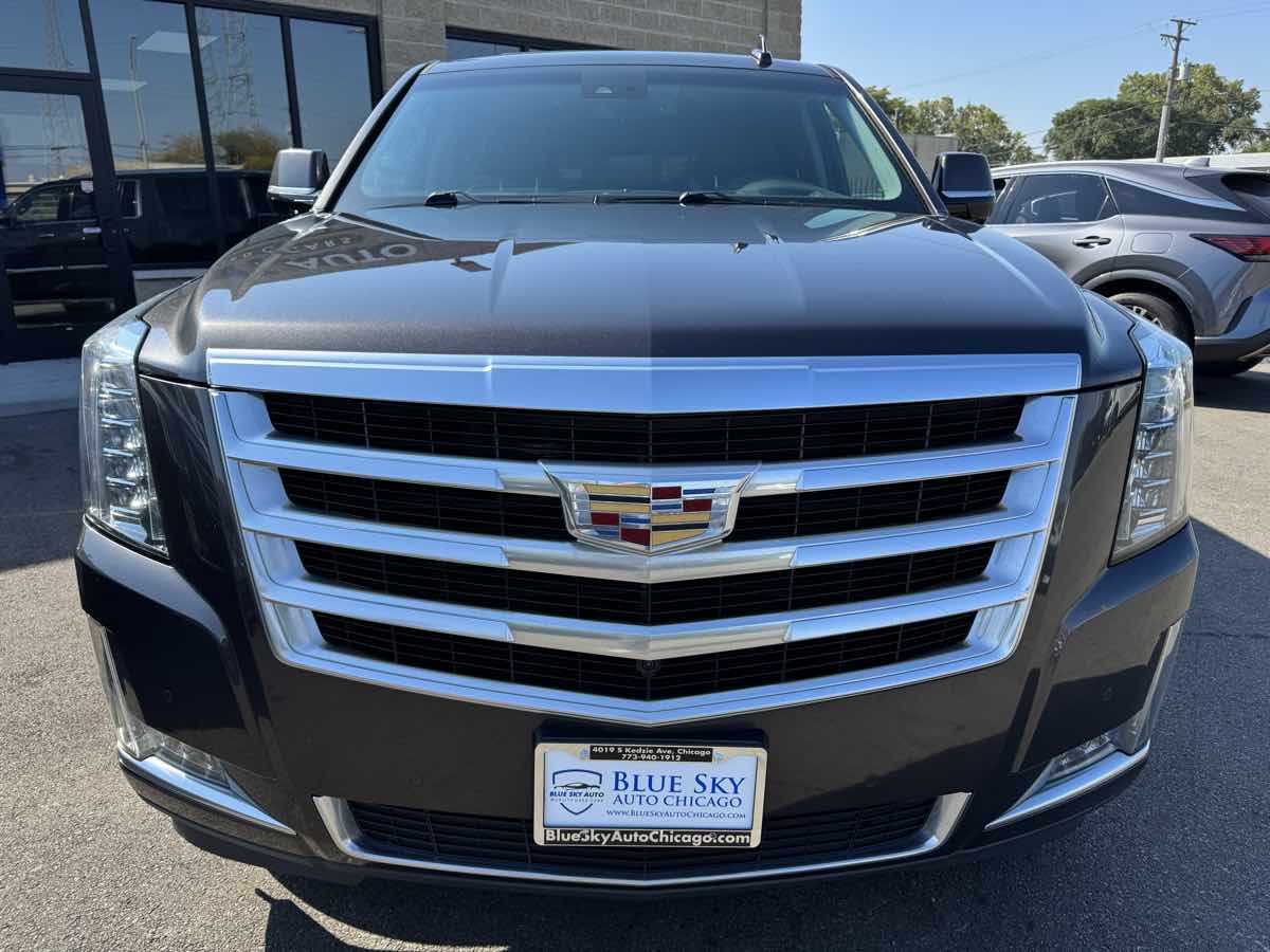 2016 Cadillac Escalade ESV Luxury photo 2