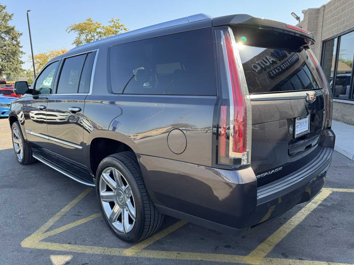 2016 Cadillac Escalade ESV Luxury photo 7
