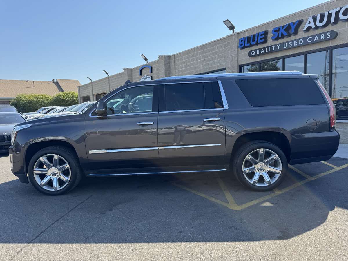 2016 Cadillac Escalade ESV Luxury photo 8